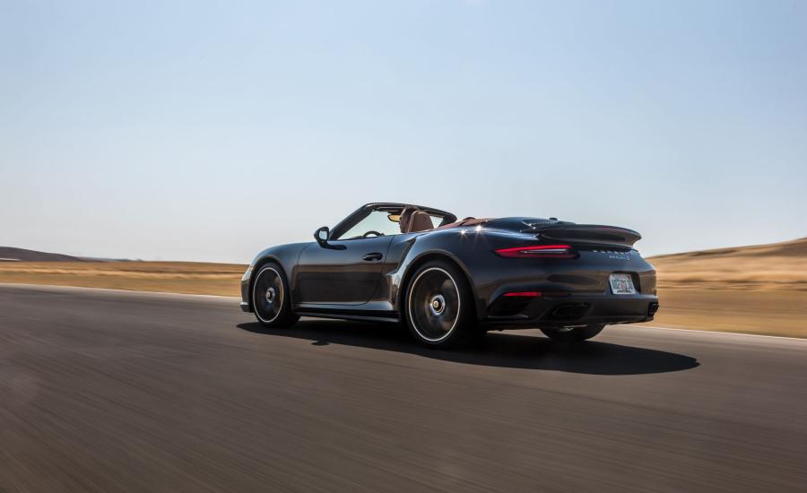  Porsche 911 Turbo S Cabriolet 2016 года  (NA) (фото 3 из 16)